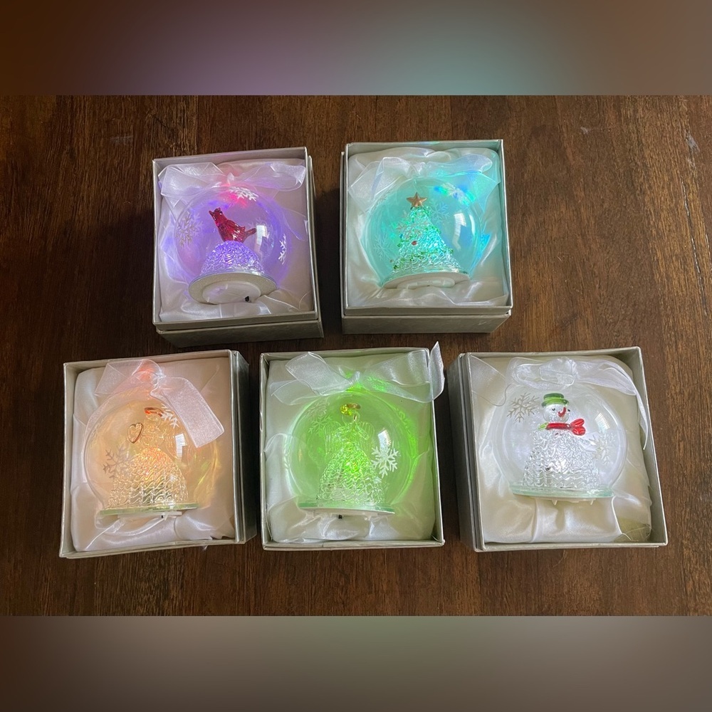 Christmas Glass Ornament Set of 5 LED Light Up Holiday Decorations Gift Boxed